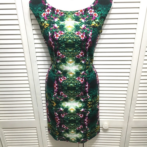 Cynthia Rowley Dresses & Skirts - Cynthia Rowley green floral scuba knit dress sz 4